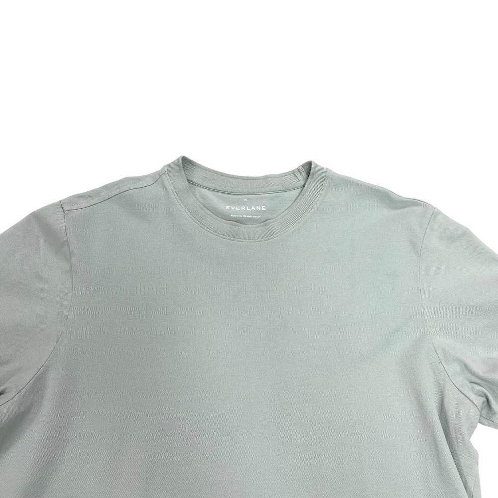 EVERLANE Heavy-Weight Blend Cotton Crew Neck Uniform T-Shirt in Soft lime green - Picture 4 of 6